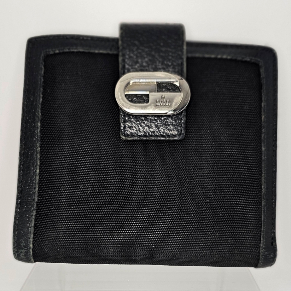Gucci vintage leather and nylon compact wallet